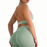 Curva Sculpted Fit Seamless Halter Sports Bra in Green Teal – High-Neck, Wire-Free, Breathable Activewear for Women’s Yoga, Pilates, and Everyday Athleisure