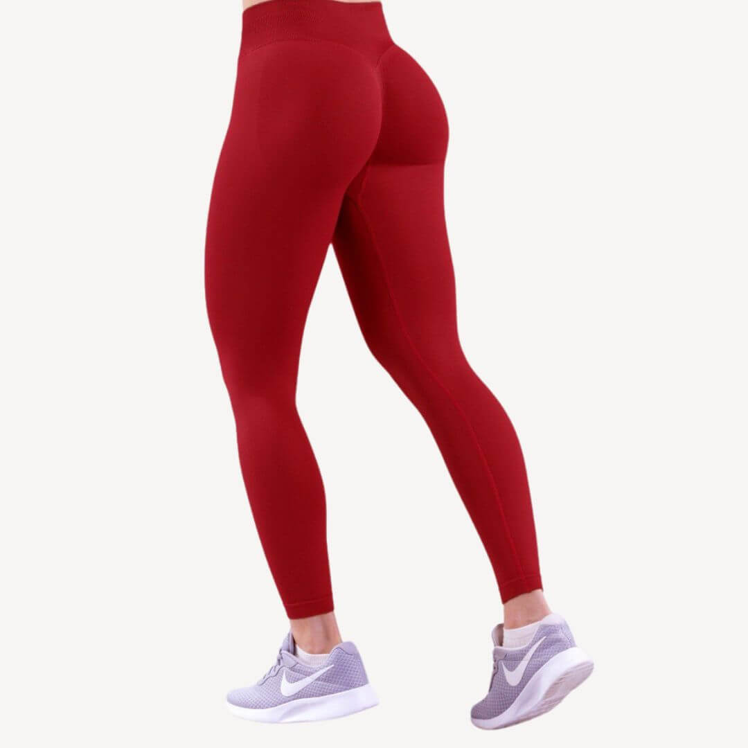 Curva Sculpted Fit Seamless Leggings in Red – High-Waisted, Compression Fit, Squat-Proof Activewear for Women’s Gym, Yoga, and Everyday Training