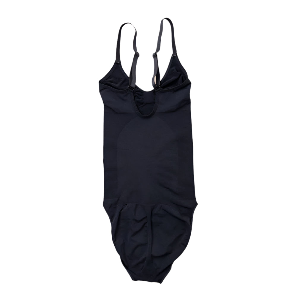 Bodysuits BodySculpt Seamless Shaper | Bodysuit Brief Curva Color: Black Size: XS/S ₱1599.00 Body Sculpting,Body Sculpting & Confidence Boost,Butt-Lifting Shapewear,Casual & Everyday Comfort,Firm Compression,Layering Basics,Minimalist Wardrobe,Packable Es