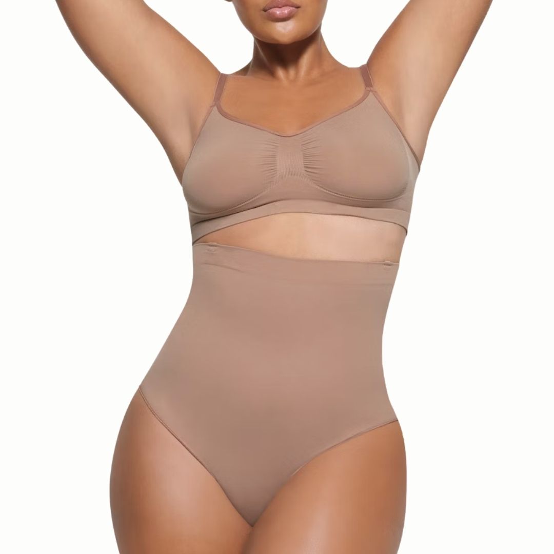 Curva High-Waisted Tummy Control Seamless Sculpting Brief in Beige – Invisible, Smoothing Shapewear for Women’s Dresses, Everyday Wear, and Postpartum Support