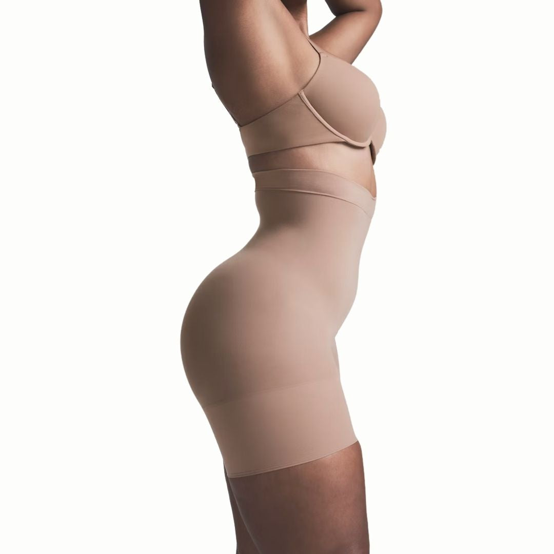 Curva High-Waisted Tummy Control Seamless Sculpting Brief in Beig – Invisible, Smoothing Shapewear for Women’s Dresses, Everyday Wear, and Postpartum Support