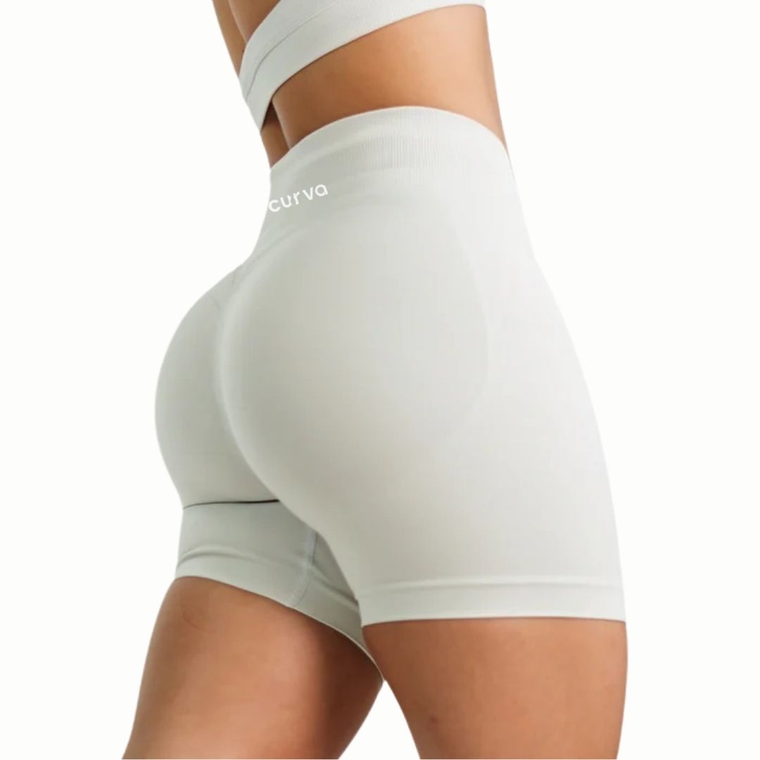 Curva Sculpted Fit Seamless Cycling Gym Shorts in Beige – High-Waisted, Squat-Proof, Moisture-Wicking Activewear for Women’s Workouts, Biking, and Training