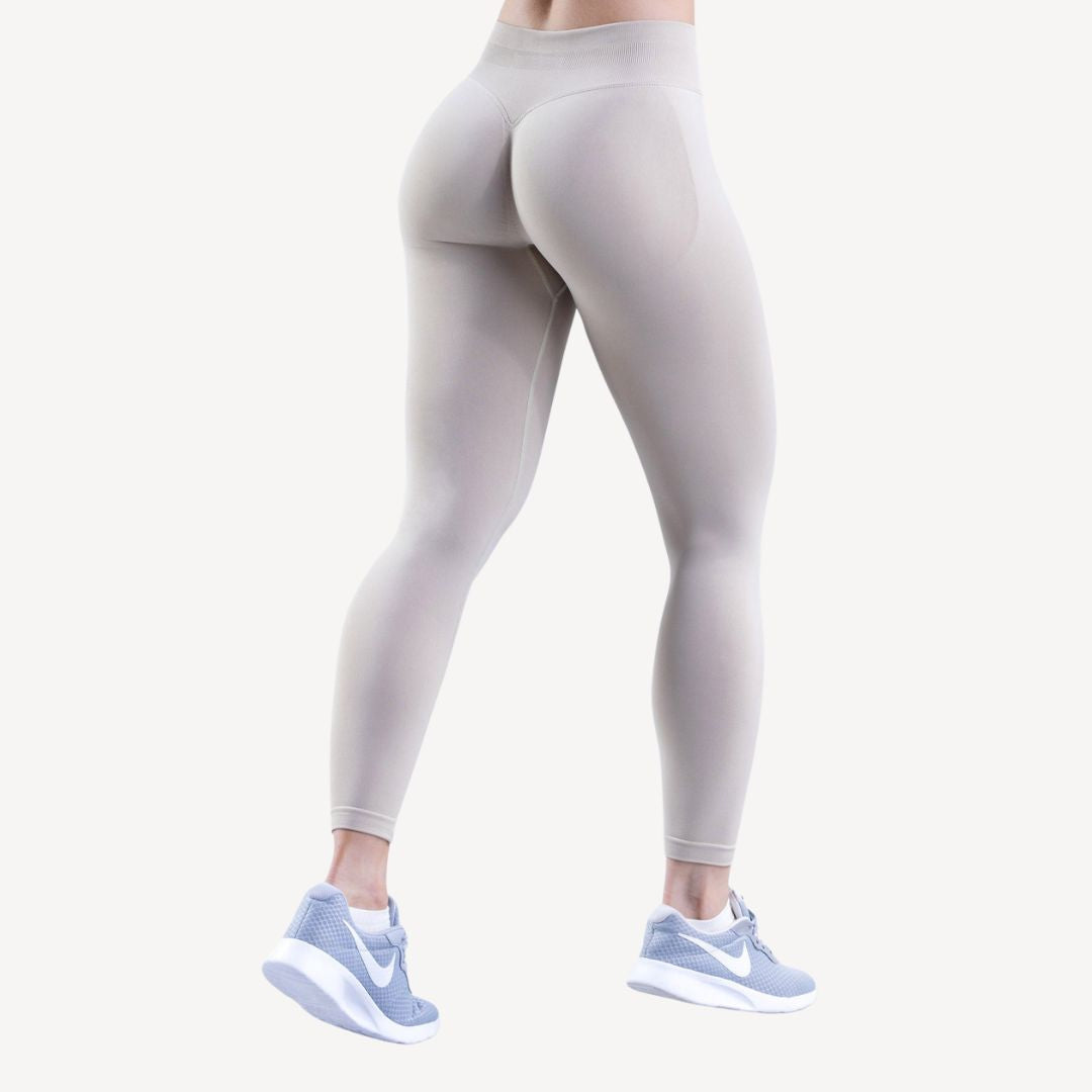 Curva Sculpted Fit Seamless Leggings in Beige Grey – High-Waisted, Compression Fit, Squat-Proof Activewear for Women’s Gym, Yoga, and Everyday Training